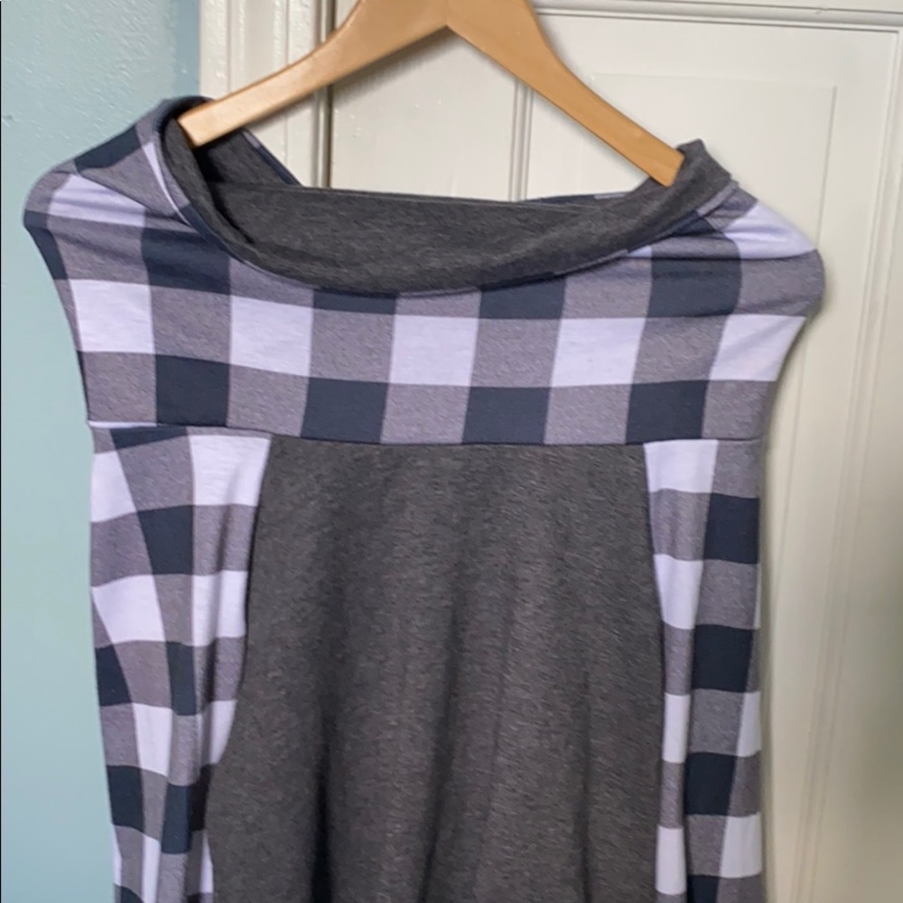 Grey and white checkered top